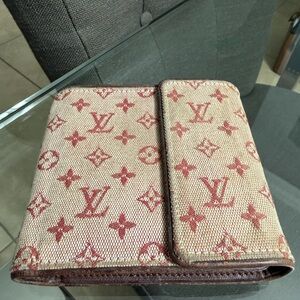 Louis Vuitton Monogram Canvas Wallet